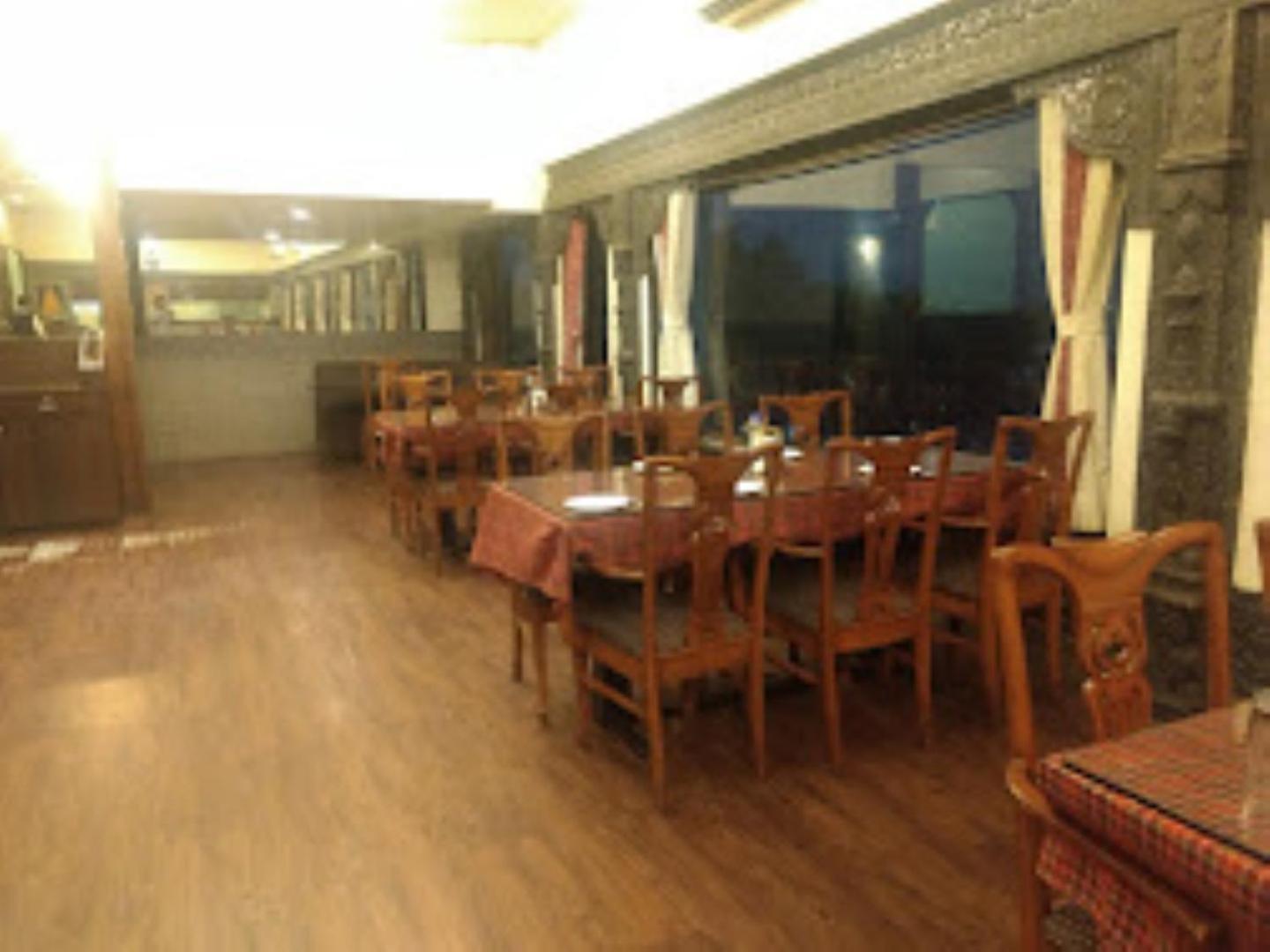Hotel Maratha Palace,Satara Esterno foto