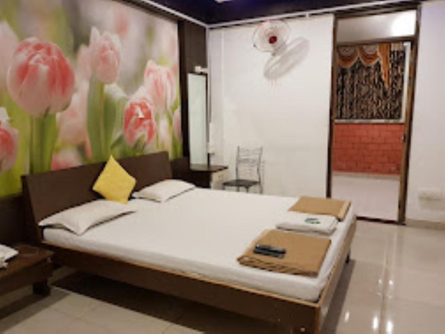 Hotel Maratha Palace,Satara Esterno foto