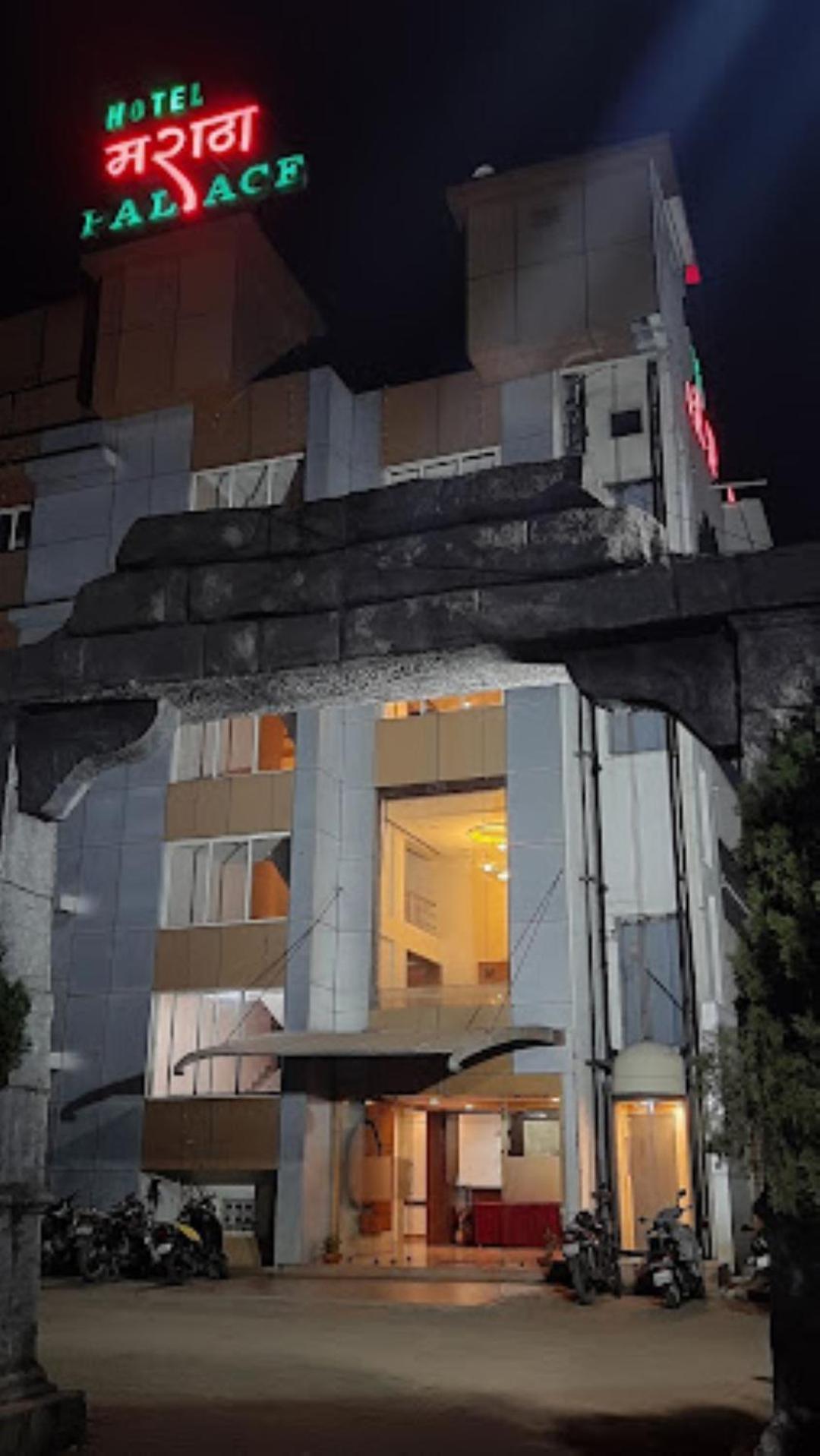Hotel Maratha Palace,Satara Esterno foto