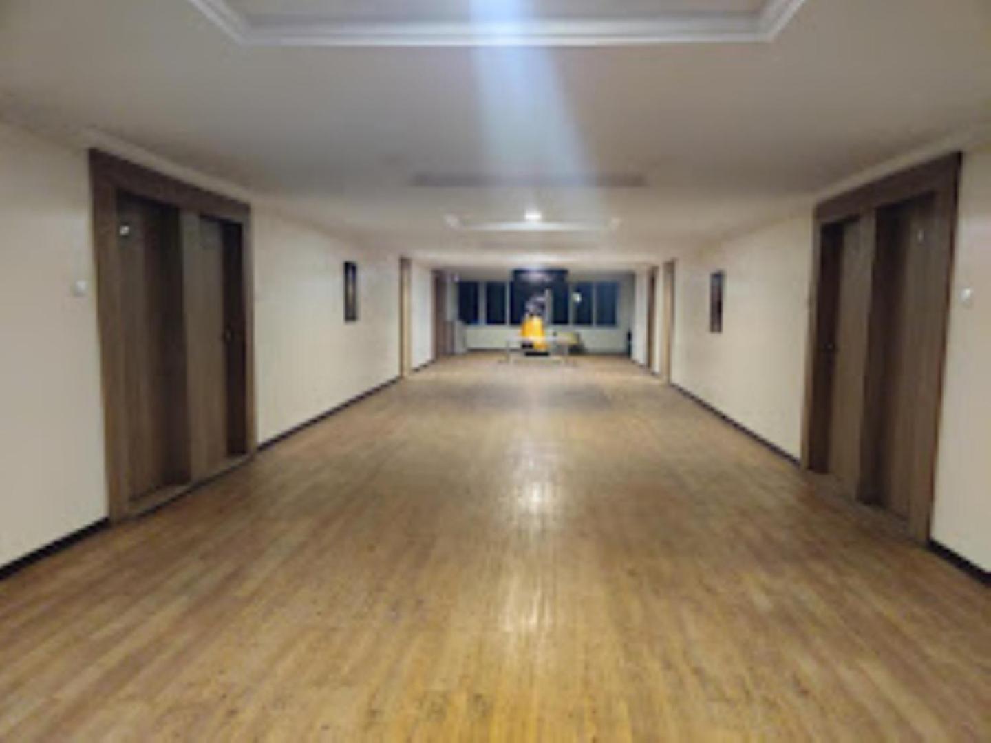 Hotel Maratha Palace,Satara Esterno foto
