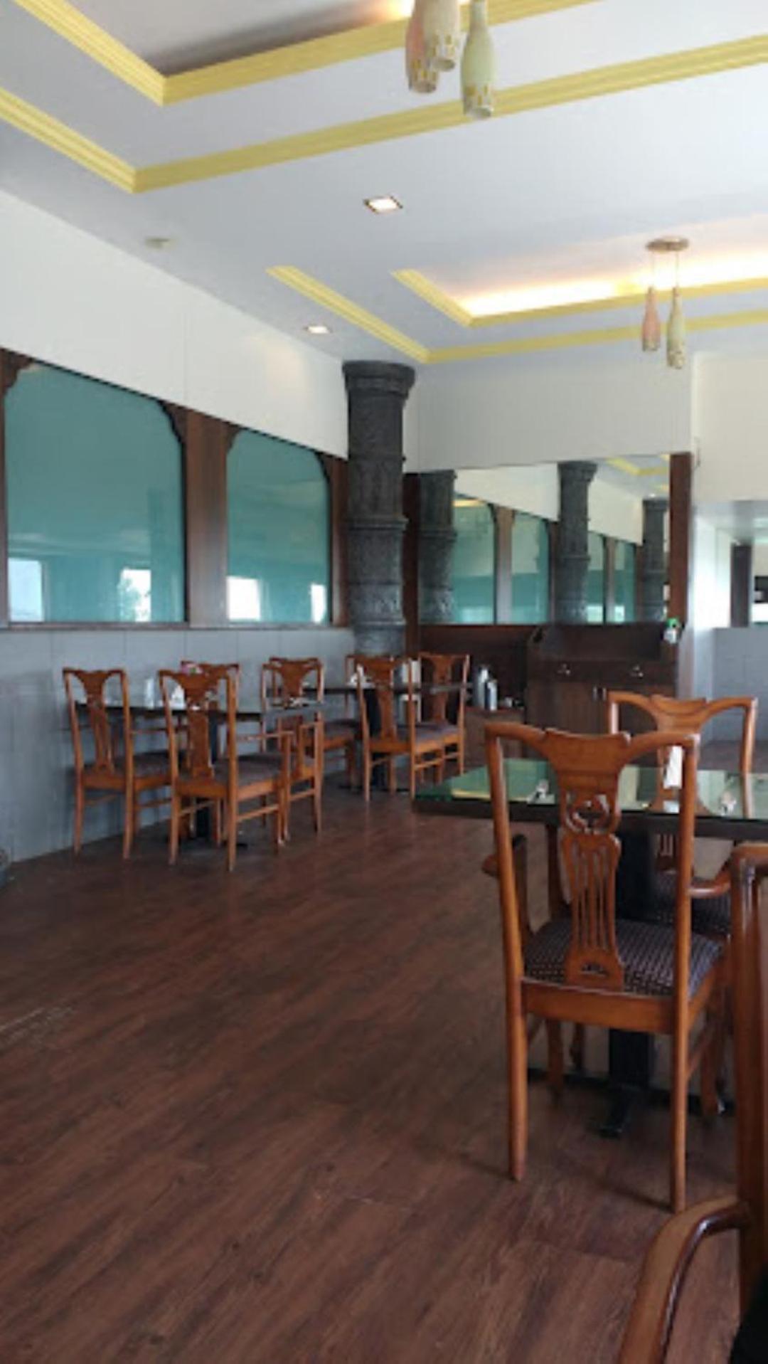 Hotel Maratha Palace,Satara Esterno foto